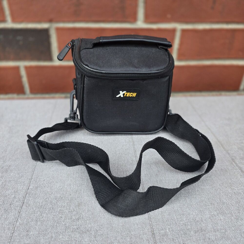XTech Small Camera Bag 6"x4.5"x5” Excellent Pre-owned Condition